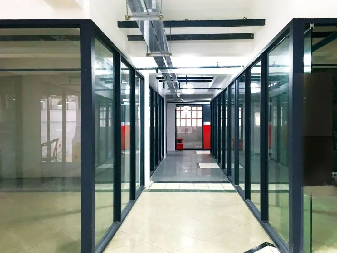 卡网？没场地？一秒帮你解决直播难题！新恒基共享直播间限时租一送一！