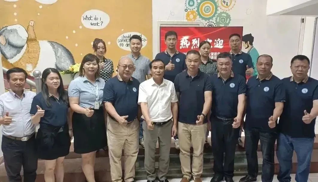 顺德华侨粤菜美食文化促进会携手新恒基众创空间，共同探讨顺德美食走向国际化新模式！