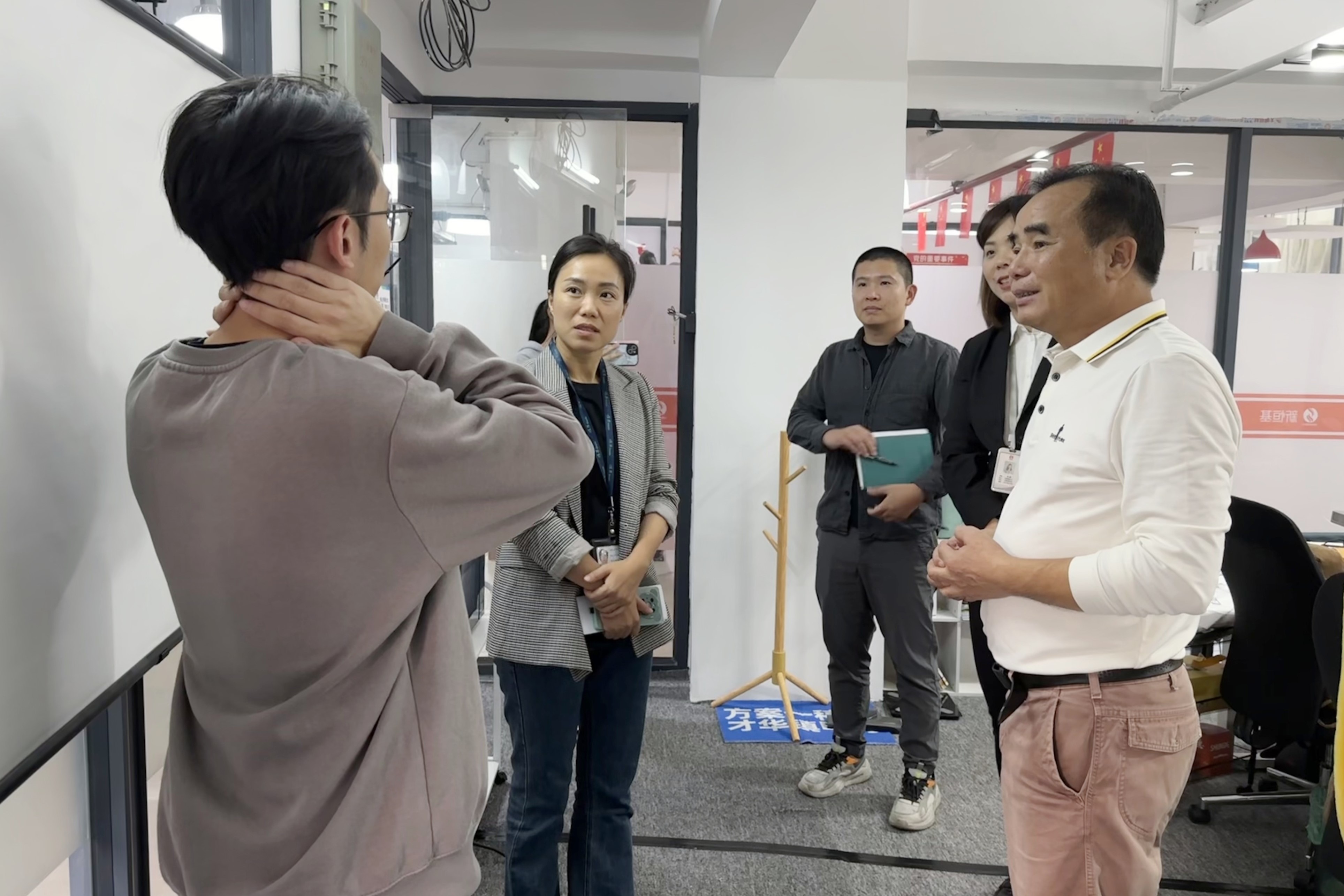 顺德区科技局甘智敏领导一行莅临新恒基众创空间站进行工作调研