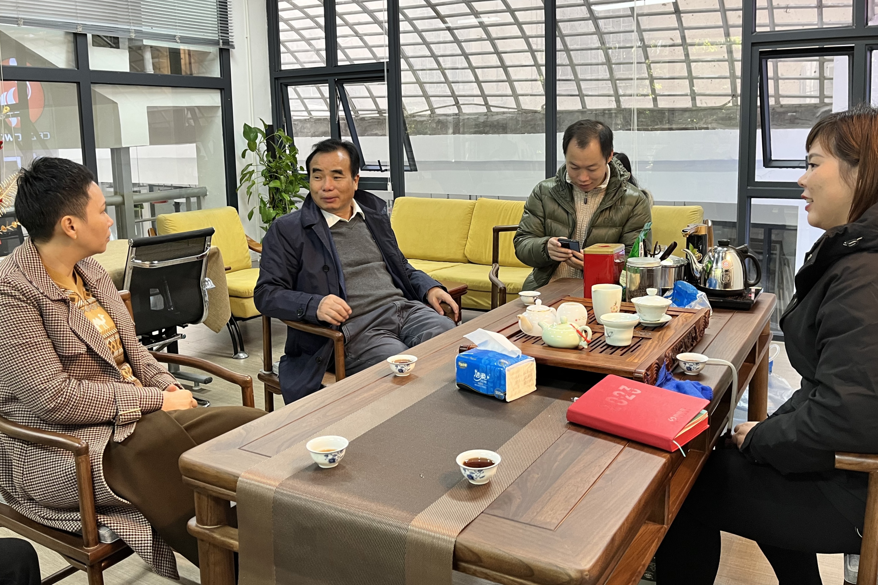 顺德区委宣传部副部长刘莉领导一行莅临新恒基调研指导