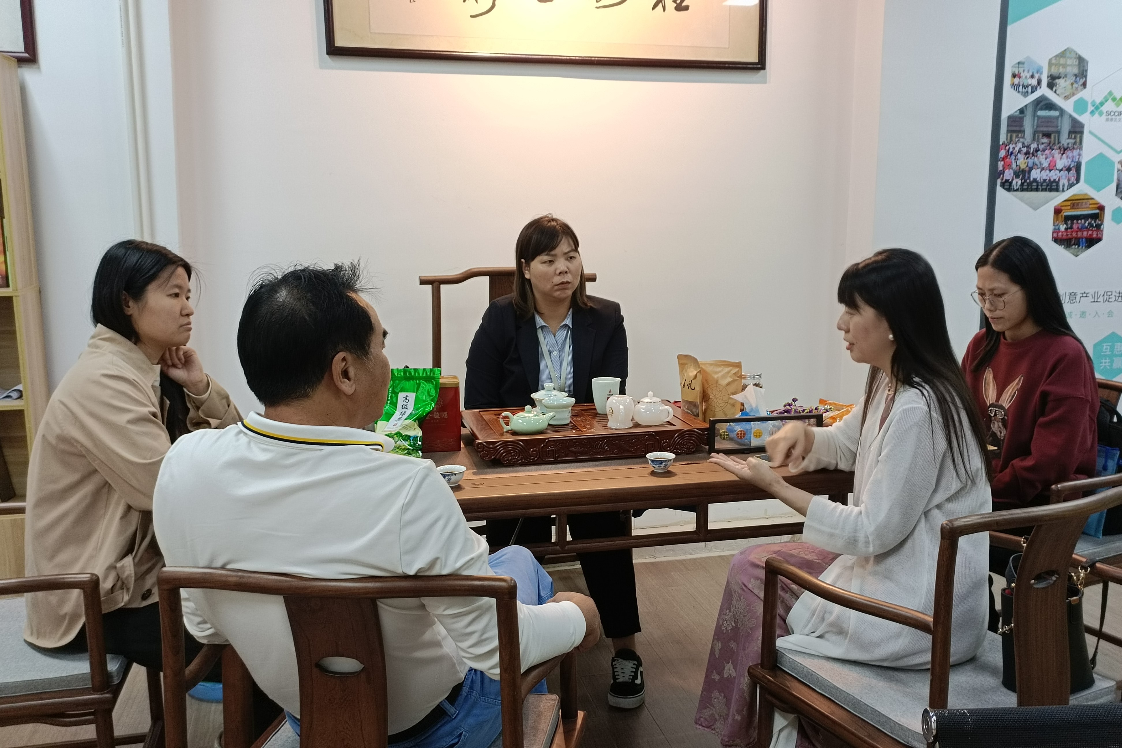 大良街道宣传文体旅游办公室欧鹭副主任一行莅临新恒基众创空间站考察指导工作